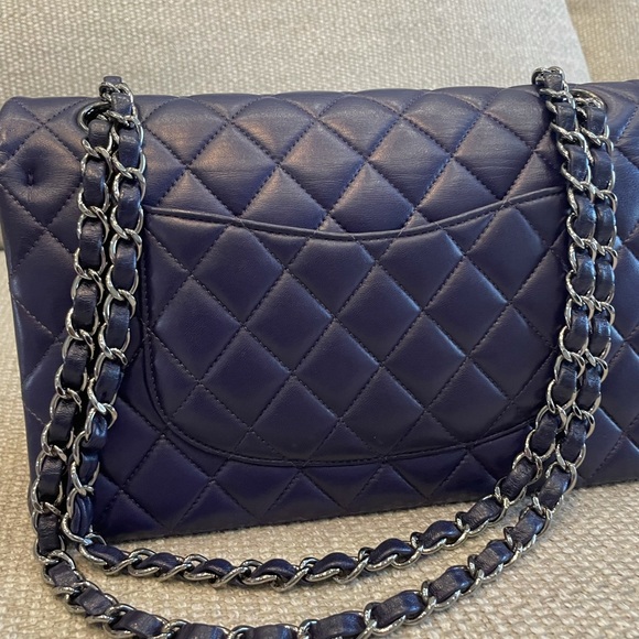 Authentic CHANEL Lambskin Medium Classic Flap - Picture 10 of 12